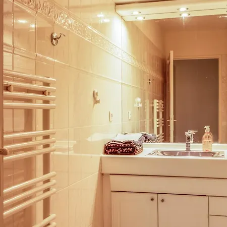 Difesa - Welkeys Apartamento Courbevoie