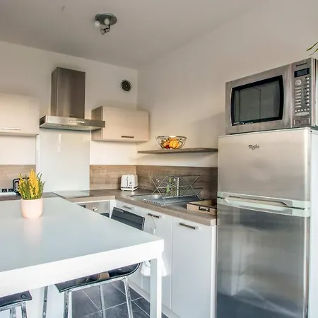 Difesa - Welkeys Apartamento *